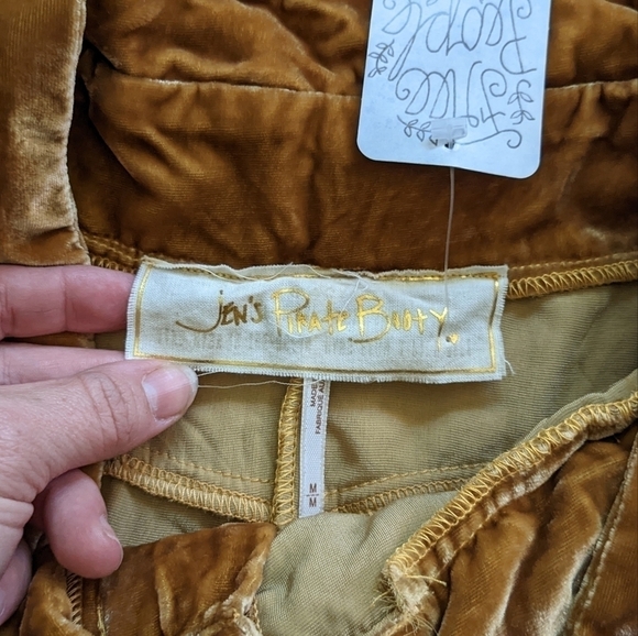 Jen’s Pirate Booty Free People Pants Womens M Gold Velvet Melrose High Rise Boho - Picture 4 of 6